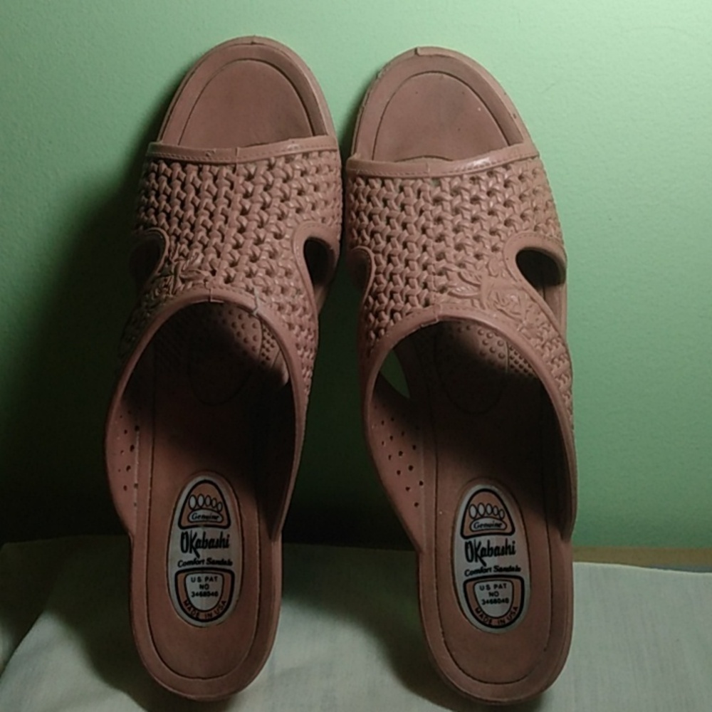 Genuine Okabashi comfort sandals size ML